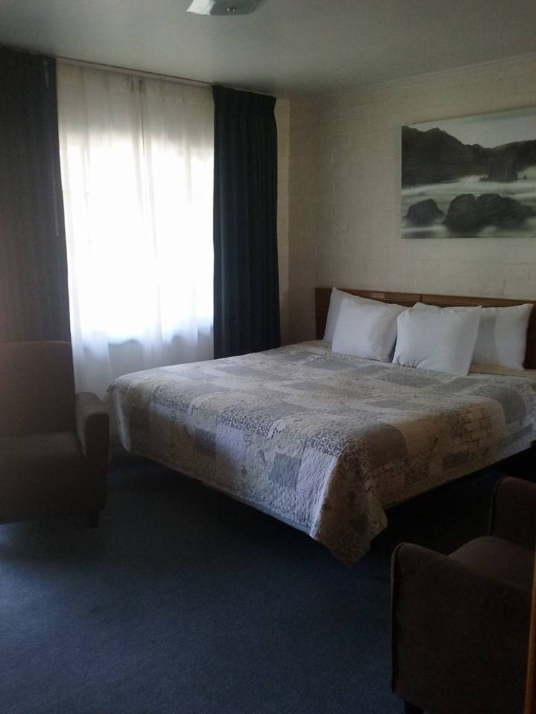Bishop Village Motel ภายนอก รูปภาพ